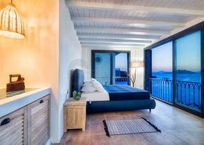 فيلا فاخرة 4 + 1 مع أثاث مطلة على البحر الأبيض المتوسط