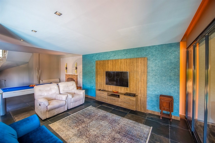 فيلا 3 + 1 مفروشة بحمام سباحة خاص في أوفاجيك فتحية