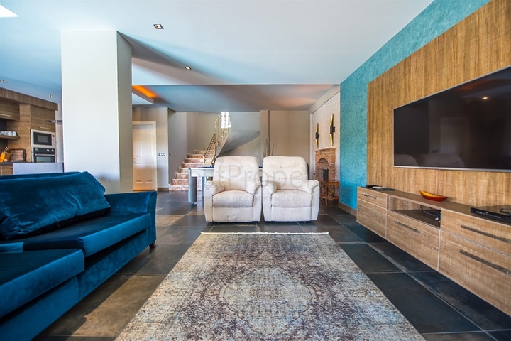 فيلا 3 + 1 مفروشة بحمام سباحة خاص في أوفاجيك فتحية