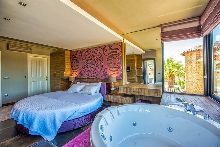 فيلا 3 + 1 مفروشة بحمام سباحة خاص في أوفاجيك فتحية