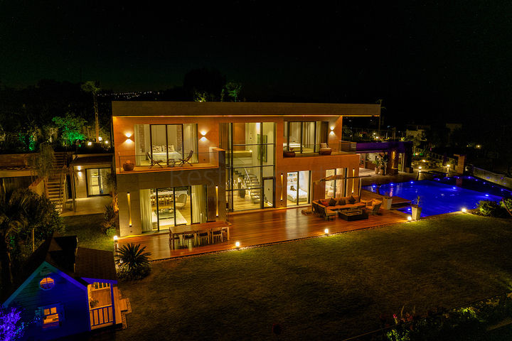 فلل بتصاميم متنوعة -اطلالة بحرية ساحرة -في بودروم