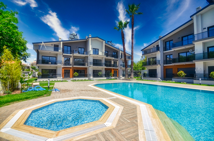 شقة 1 + 1 في مجمع في تشاليش على مسافة قريبة من البحر