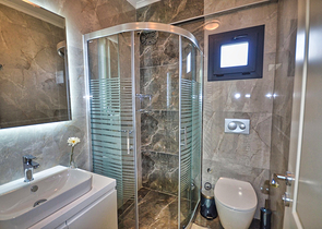 شقة 1 + 1 في مجمع في تشاليش على مسافة قريبة من البحر