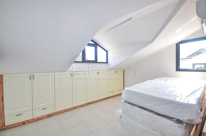 فيلا 4 + 1 في أوفاجيك فتحية