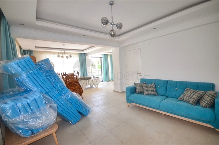 فيلا 4 + 1 في أوفاجيك فتحية