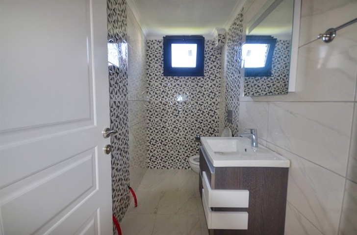 فيلا 4 + 1 في أوفاجيك فتحية