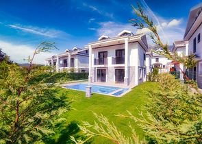 فيلا 4 + 1 في أوفاجيك فتحية