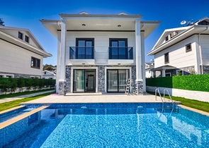 فيلا 4 + 1 في أوفاجيك فتحية