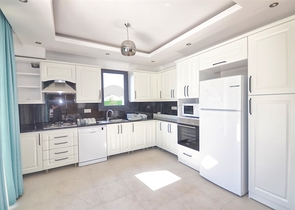 فيلا 4 + 1 في أوفاجيك فتحية