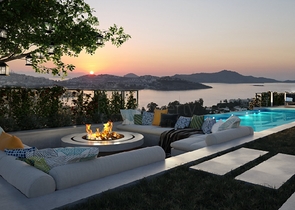 فيلا فخمة -باطلالة بحر -مساحة ارض واسعة -في بودروم