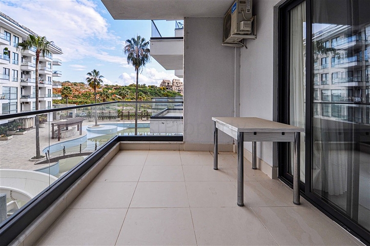 مجمع بخدمات 5 نجوم -شقة 1+1 - في كاستل / الانيا 