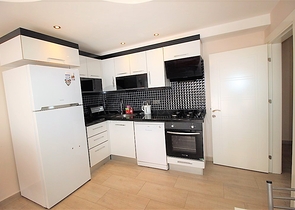 مجمع انيق -قريب من البحر والخدمات -شقة 1+1 - مفروشة -في كاستل / الانيا 