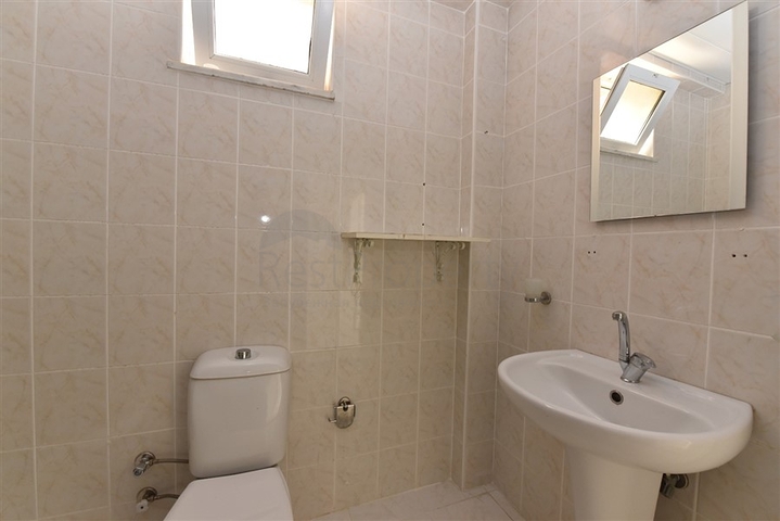 موقع مركزي - قريبة من البحر -شقة 2 غرفة وصالة -في اوبا / الانيا 