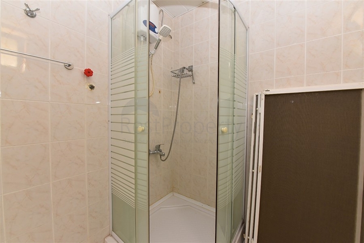 موقع مركزي - قريبة من البحر -شقة 2 غرفة وصالة -في اوبا / الانيا 