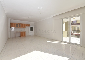 موقع مركزي - قريبة من البحر -شقة 2 غرفة وصالة -في اوبا / الانيا 