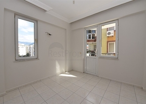 موقع مركزي - قريبة من البحر -شقة 2 غرفة وصالة -في اوبا / الانيا 