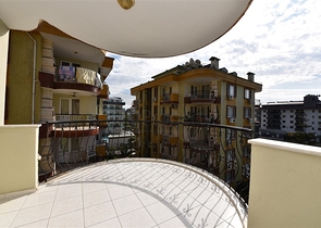 موقع مركزي - قريبة من البحر -شقة 2 غرفة وصالة -في اوبا / الانيا 