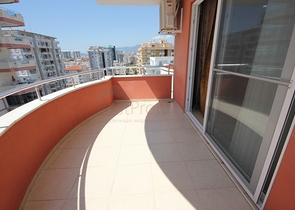 شقة زاوية - اثاث جديد -من تصميم 1+2 - في مهموتلار/ الانيا 