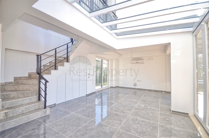 4 + 1 فيلا مع مسبح خاص في أوفاجيك فتحية