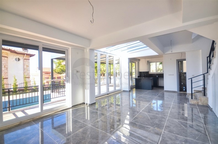 4 + 1 فيلا مع مسبح خاص في أوفاجيك فتحية