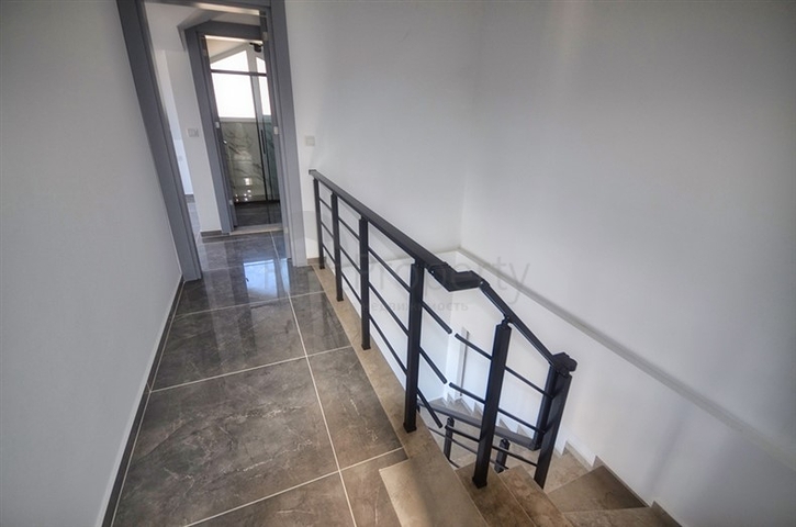 4 + 1 فيلا مع مسبح خاص في أوفاجيك فتحية