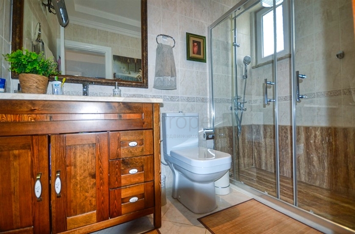 فيلا منفصلة 3 + 1 في اوفاجيك فتحية