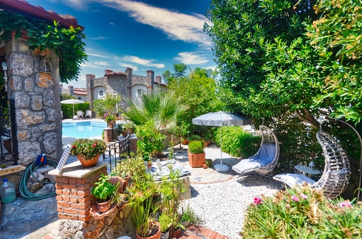 فيلا منفصلة 3 + 1 في اوفاجيك فتحية