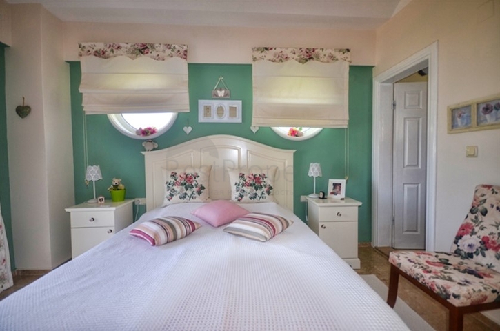 فيلا منفصلة 3 + 1 في اوفاجيك فتحية