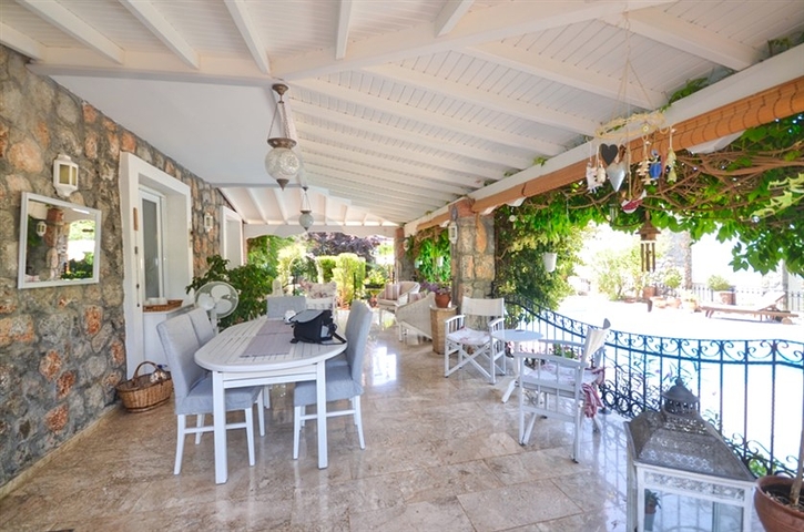 فيلا منفصلة 3 + 1 في اوفاجيك فتحية