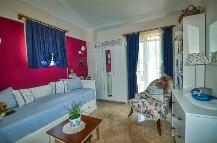 فيلا منفصلة 3 + 1 في اوفاجيك فتحية