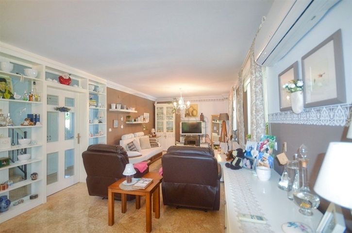 فيلا منفصلة 3 + 1 في اوفاجيك فتحية