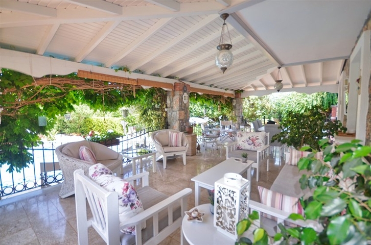 فيلا منفصلة 3 + 1 في اوفاجيك فتحية