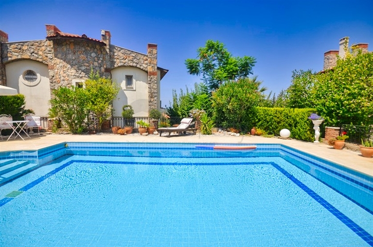 فيلا منفصلة 3 + 1 في اوفاجيك فتحية