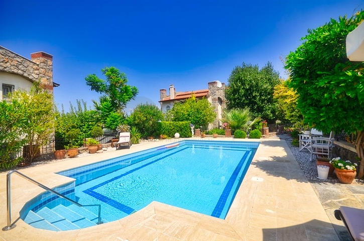 فيلا منفصلة 3 + 1 في اوفاجيك فتحية