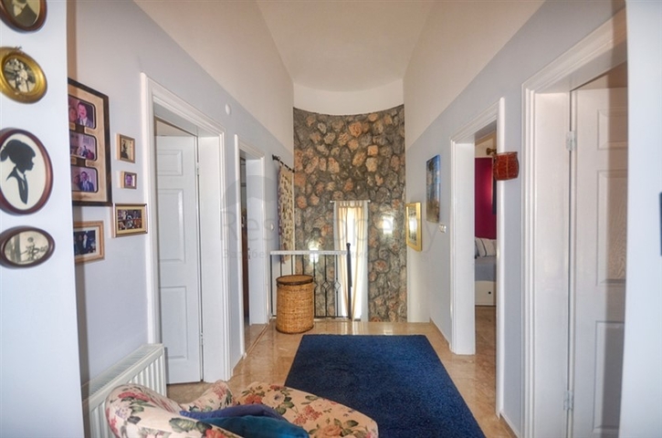 فيلا منفصلة 3 + 1 في اوفاجيك فتحية