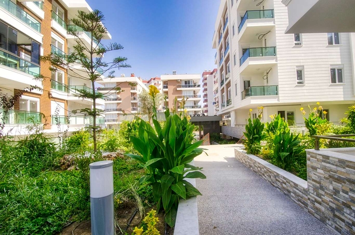 شقة بغرفة نوم واحدة في مبنى جديد في كونيالتي أنطاليا