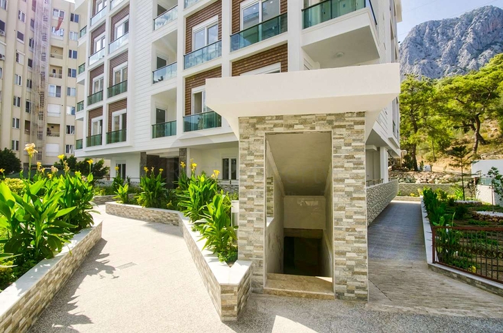 شقة بغرفة نوم واحدة في مبنى جديد في كونيالتي أنطاليا