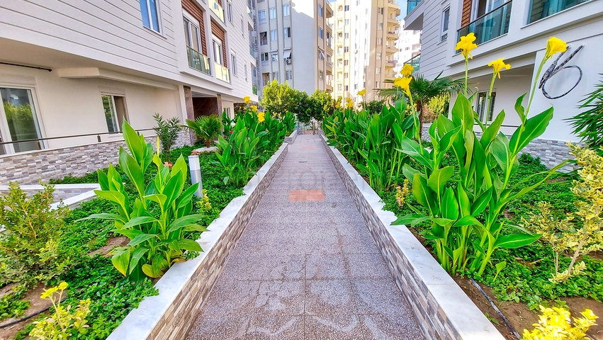 شقة بغرفة نوم واحدة في مبنى جديد في كونيالتي أنطاليا