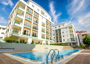 شقة بغرفة نوم واحدة في مبنى جديد في كونيالتي أنطاليا