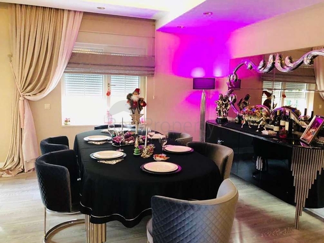 فيلا 5 + 2 مع امكانية الحصول على الجنسية التركية