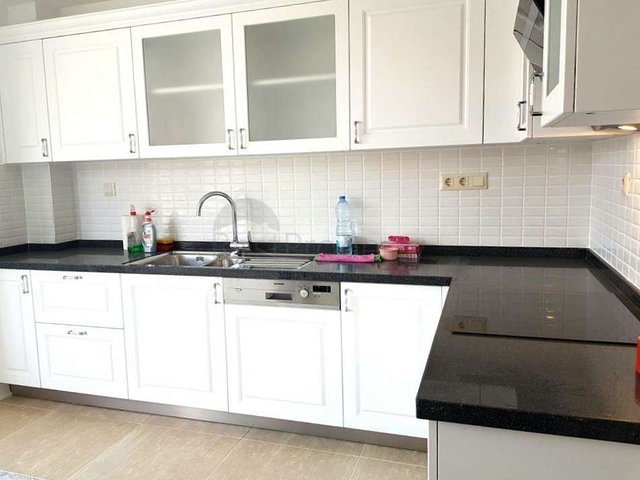 فيلا 5 + 2 مع امكانية الحصول على الجنسية التركية