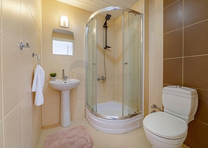 شقة عائلية انيقة مفروشة -تصميم 1+2 - في مهموتلار / الانيا 