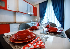 شقة عائلية انيقة مفروشة -تصميم 1+2 - في مهموتلار / الانيا 