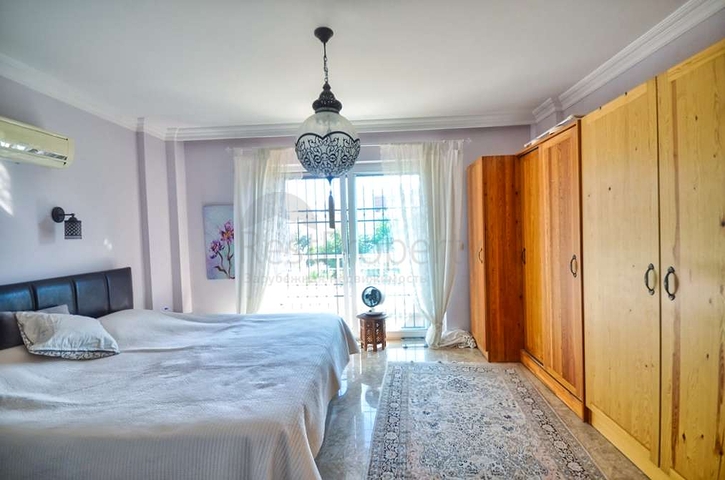 فيلا 4 + 1 مع مسبح خاص في كاليس فتحية