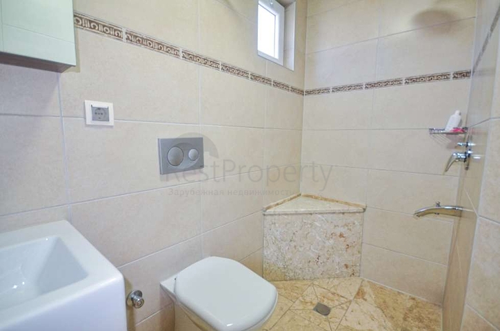 فيلا 4 + 1 مع مسبح خاص في كاليس فتحية