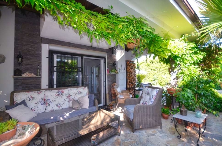 فيلا 4 + 1 مع مسبح خاص في كاليس فتحية