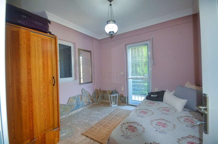 فيلا 4 + 1 مع مسبح خاص في كاليس فتحية