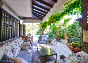 فيلا 4 + 1 مع مسبح خاص في كاليس فتحية