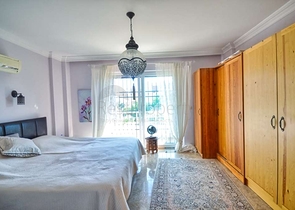 فيلا 4 + 1 مع مسبح خاص في كاليس فتحية