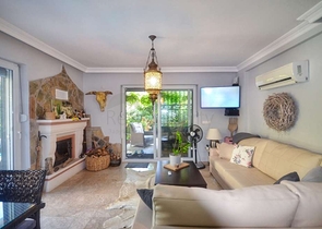 فيلا 4 + 1 مع مسبح خاص في كاليس فتحية